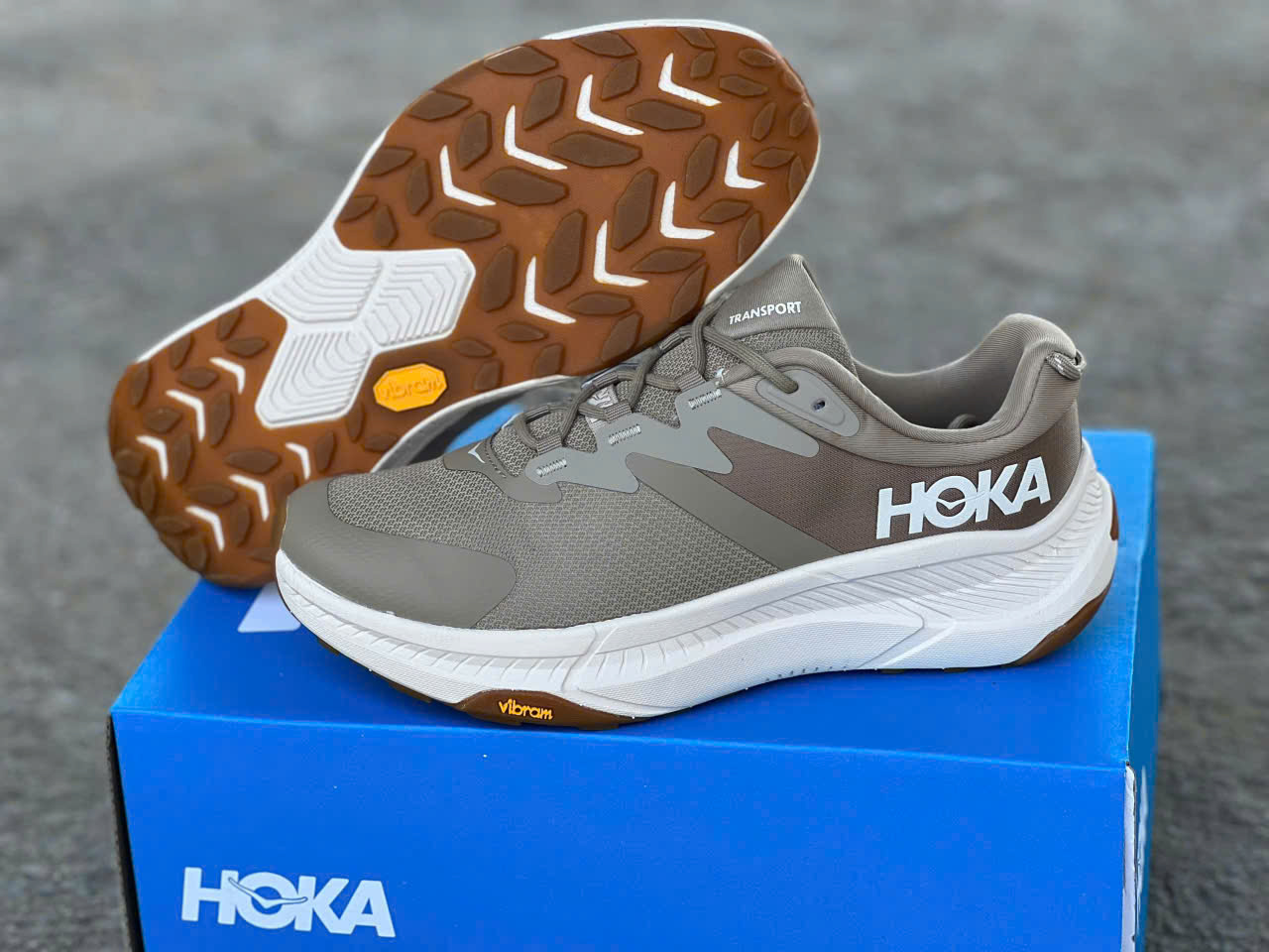 Hoka Transport Hiking Beige – thiết kế thể thao, tiện dụng