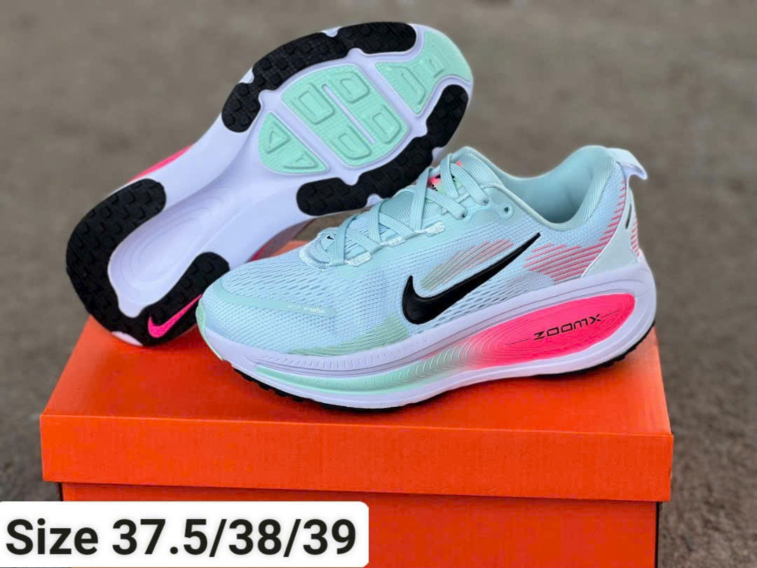 Nike ZoomX Vomero 18 – thiết kế thể thao, hiện đại