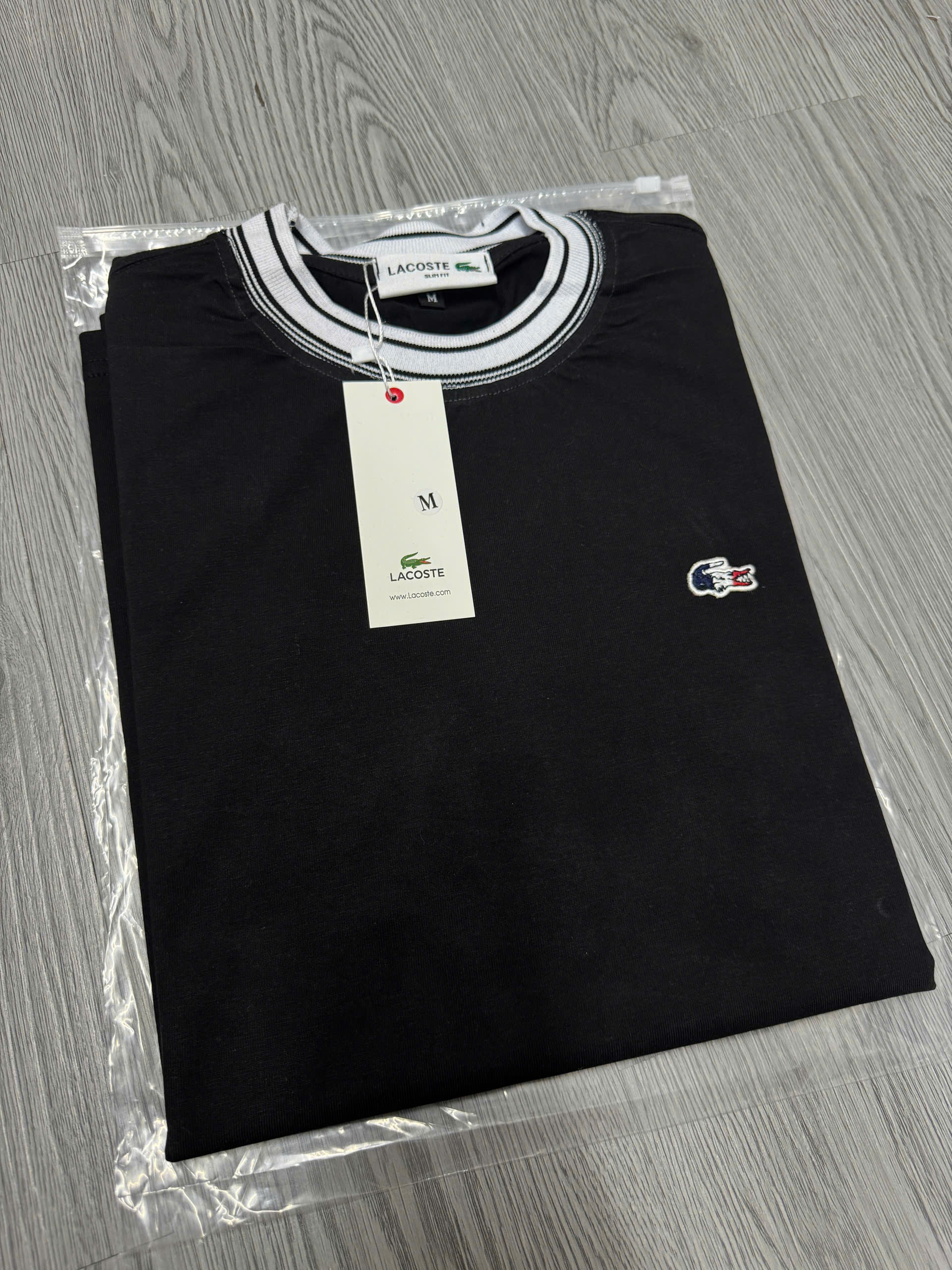 Tee Lacoste – thiết kế thanh lịch, dễ phối đồ